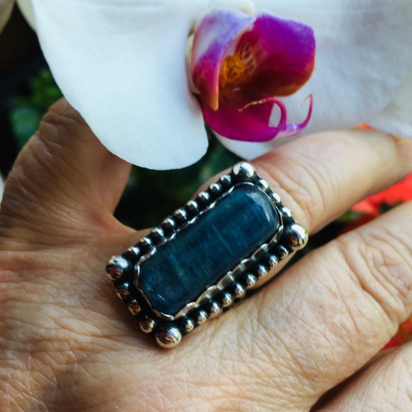 ❤️HOST PICK❤️ Blue Kyanite Sterling ring - OOAK - Picture 1 of 2